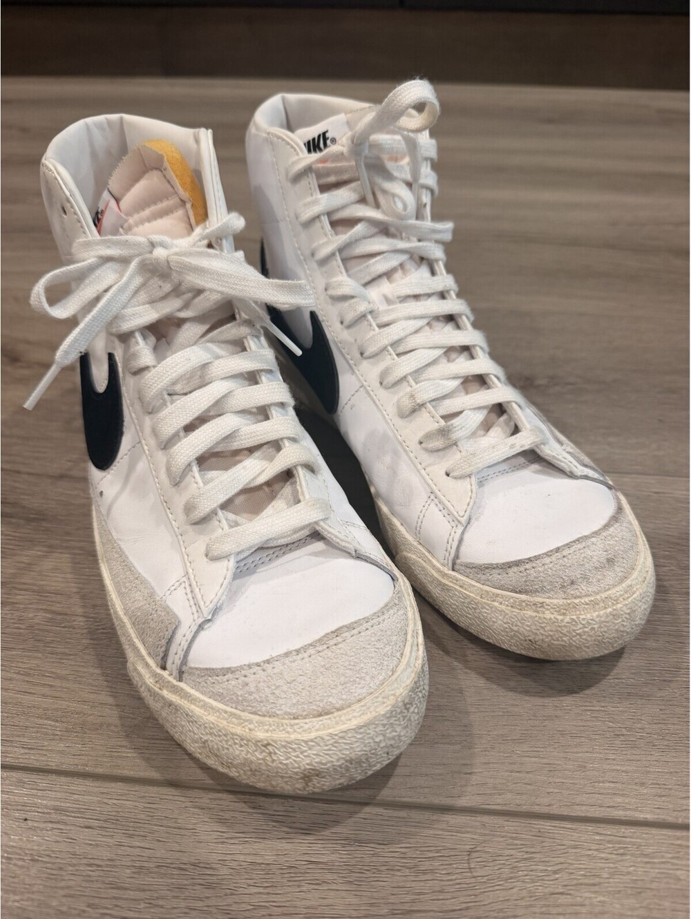 Nike Blazer '77 Vintage Mid High Top White/Black Leather LaceUp BQ6806-100 Sz 10